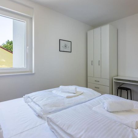 Luxury Apartments Lovorka 3 & 4***/**** Selce Esterno foto
