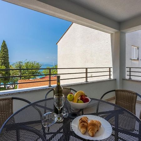 Luxury Apartments Lovorka 3 & 4***/**** Selce Esterno foto