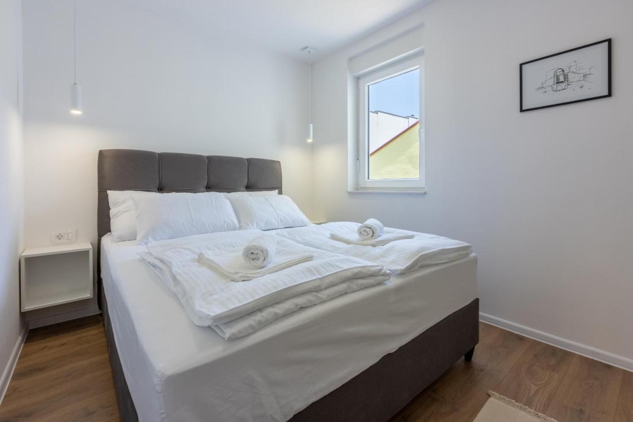 Luxury Apartments Lovorka 3 & 4***/**** Selce Esterno foto