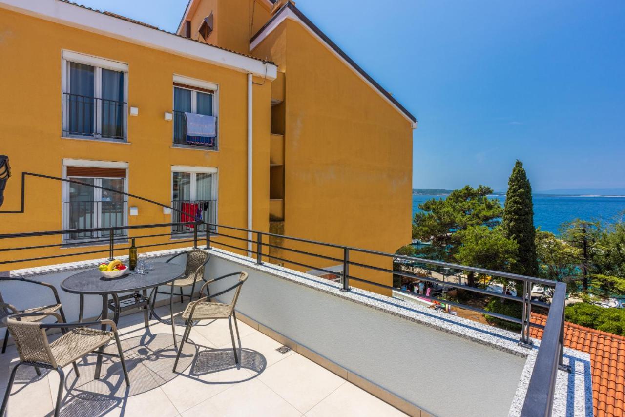 Luxury Apartments Lovorka 3 & 4***/**** Selce Esterno foto