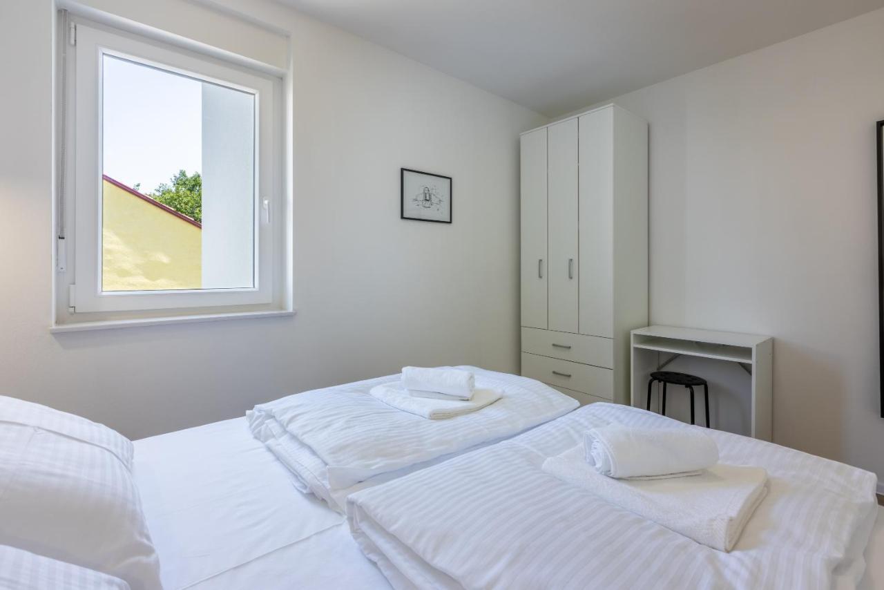 Luxury Apartments Lovorka 3 & 4***/**** Selce Esterno foto