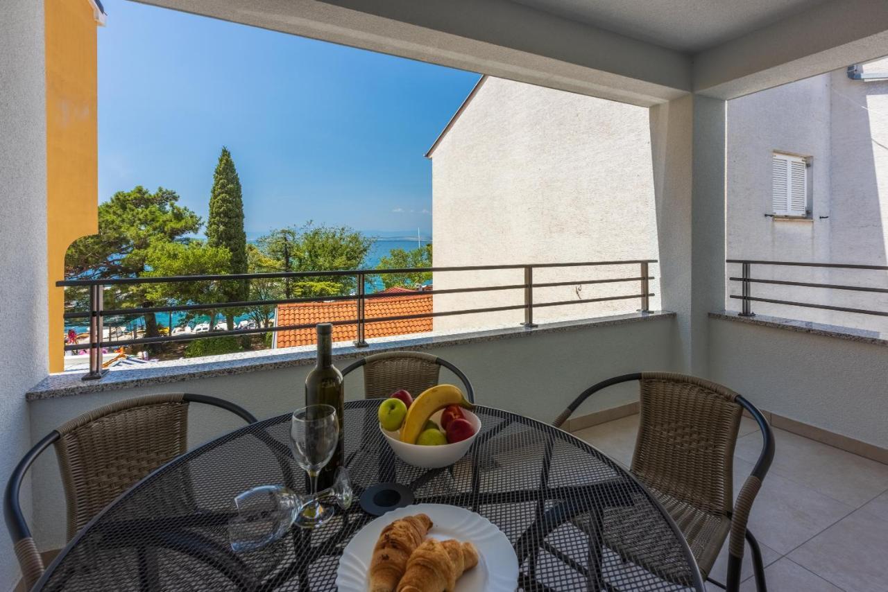 Luxury Apartments Lovorka 3 & 4***/**** Selce Esterno foto