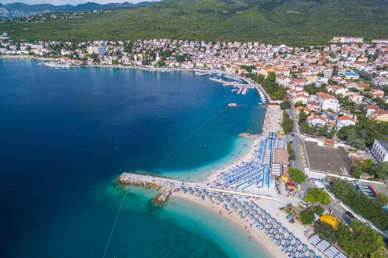 Luxury Apartments Lovorka 3 & 4***/**** Selce Esterno foto