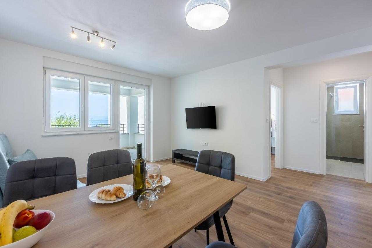 Luxury Apartments Lovorka 3 & 4***/**** Selce Esterno foto
